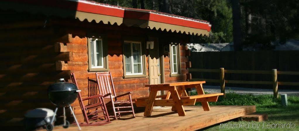 Historic Tamarack Lodge Hungry Horse Exteriör bild