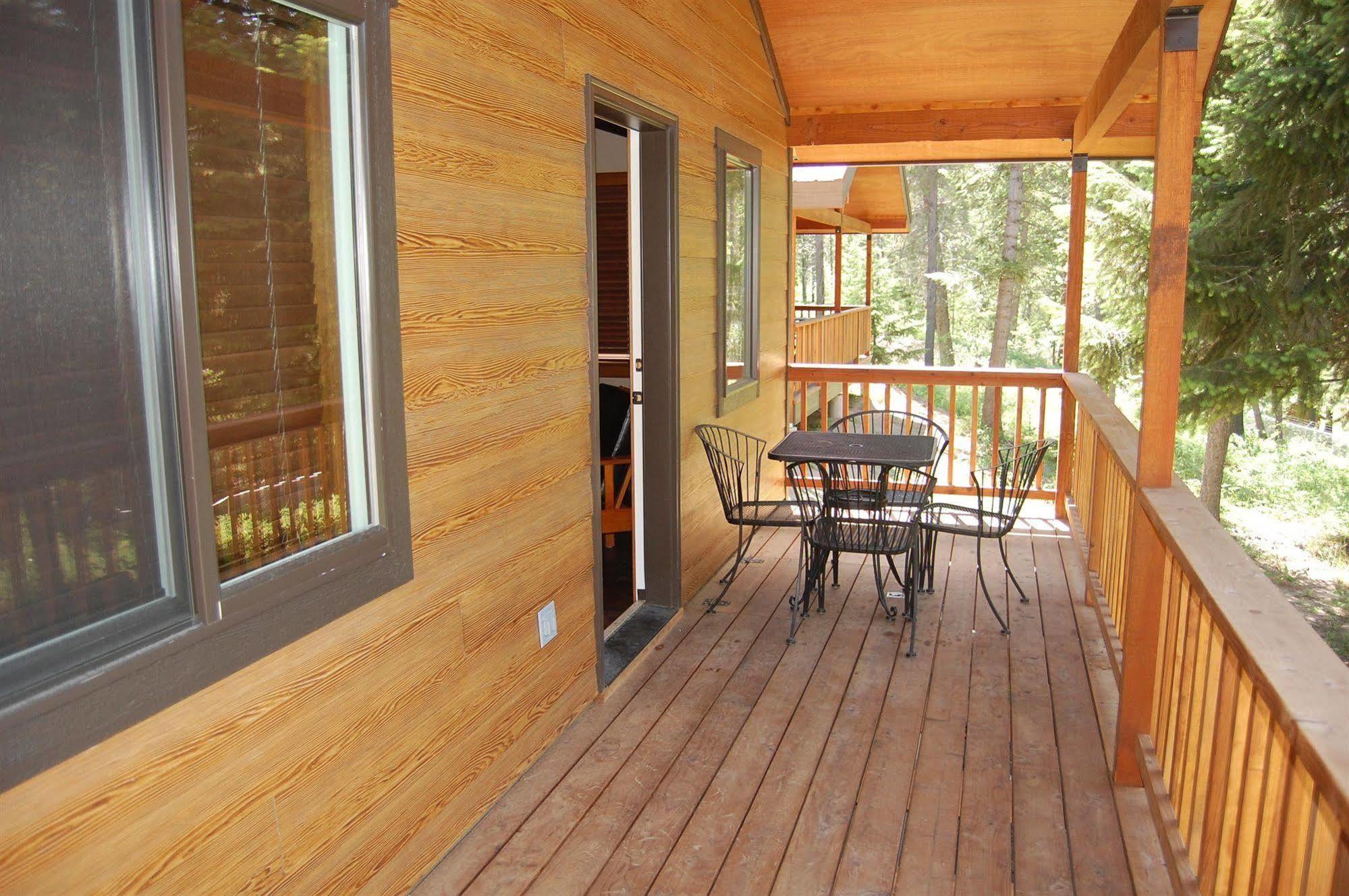 Historic Tamarack Lodge Hungry Horse Exteriör bild